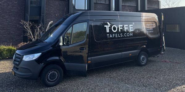 showroom toffe tafels