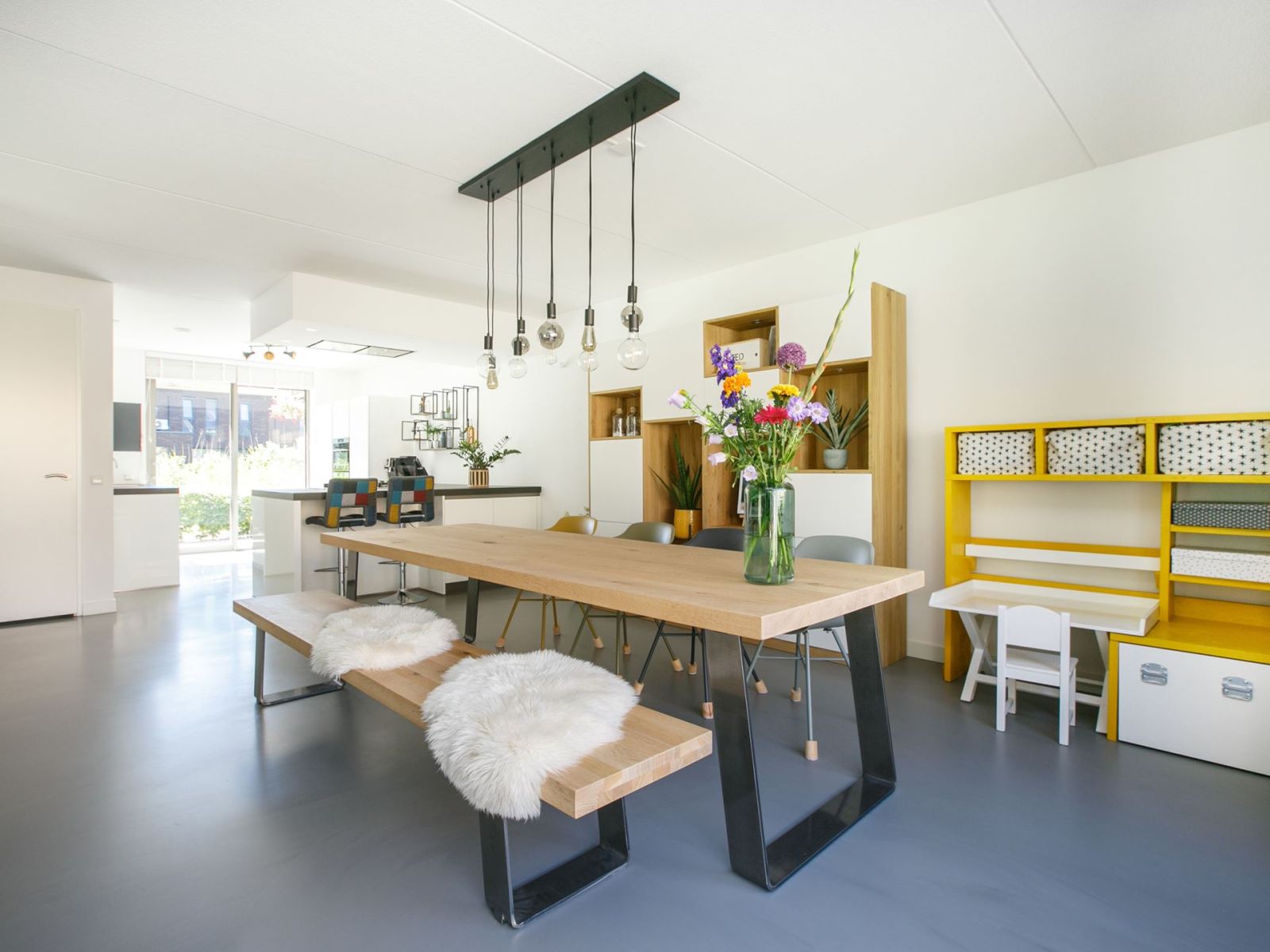 Eiken tafel + bankje